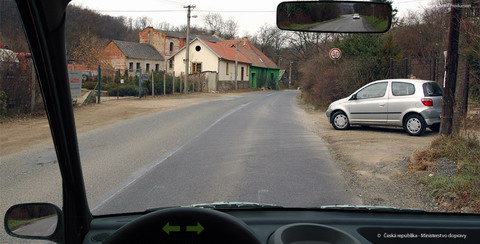 Řidič při vjíždění na pozemní komunikaci z místa ležícího mimo pozemní komunikaci musí: