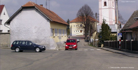 Na křižovatce nevyplývá přednost v jízdě z dopravních značek. V jakém pořadí projedou řidiči křižovatkou?